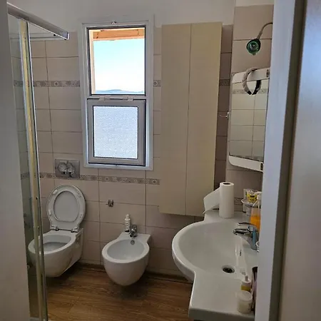 Poseidon Apartment *